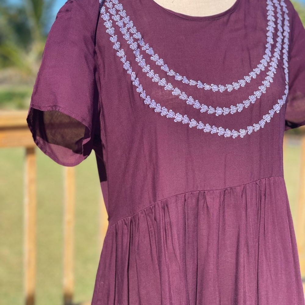 Mahina Made Purple Short Sleeve Dress with lei - Picture 4 of 8